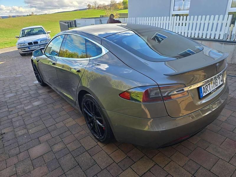 Gebraucht Tesla Model S Performance 567 kW (772 PS) 2017 Silber Kleinwagen