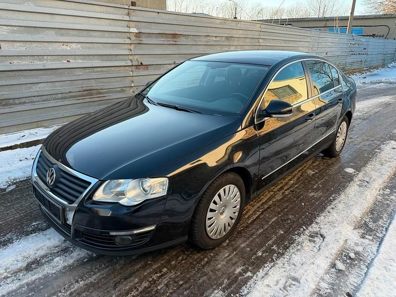 Gebraucht VW Passat 110 PS (80 kW) 2010 Braun Limousine