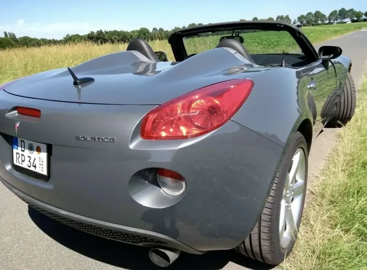 Gebraucht Pontiac Solstice 179 PS (131 kW) 2008 Grau Cabrio