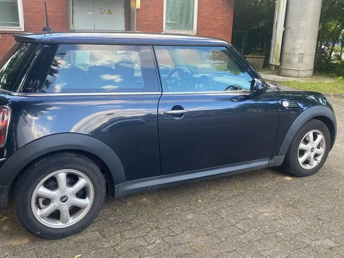 Gebraucht Mini Cooper 95 PS (69 kW) 2009 Schwarz Kleinwagen