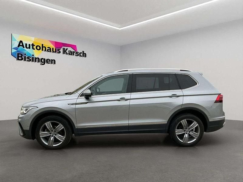 Gebraucht VW Tiguan Allspace Elegance 150 PS (110 kW) 2023 Pyritsilber (metallic) SUV