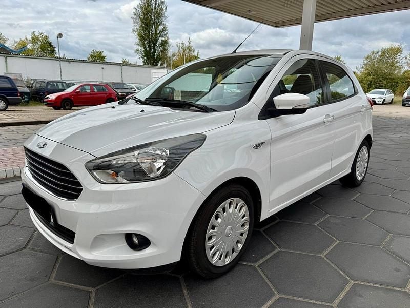 Weiß Gebraucht 2018 Ford Ka Plus Kleinwagen | 4.800 € (Superpreis) - Bild 1/4