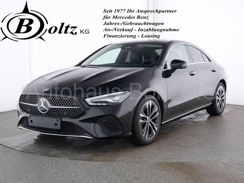 Kosmosschwarz Gebraucht 2024 Mercedes CLA180 Edition Limousine | 33.800 € (Teuer) - Bild 1/4