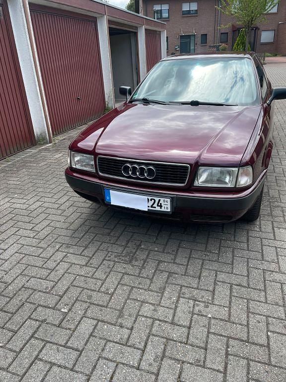 Gebraucht Audi 80 Sport 116 PS (85 kW) 1995 Rot Limousine