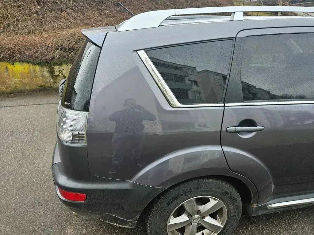 Gebraucht Mitsubishi Outlander Intense 156 PS (114 kW) 2010 Grau SUV