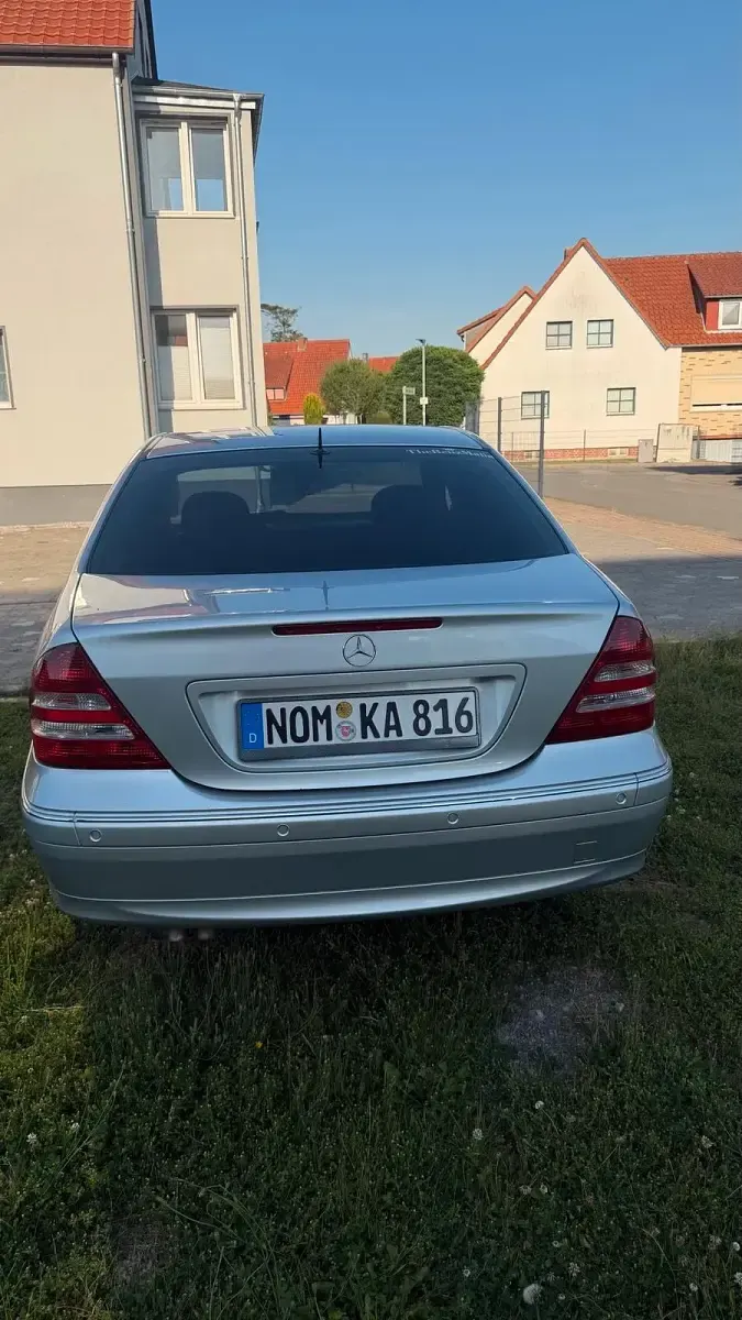 Gebraucht Mercedes C220 150 PS (110 kW) 2006 Grau Limousine
