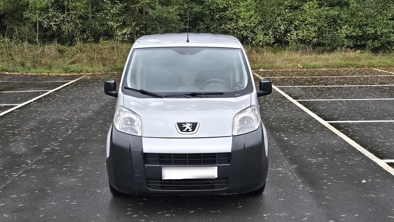 Silber Gebraucht 2008 Peugeot Bipper Van / Kleinbus | 4.100 € (Teuer) - Bild 1/4