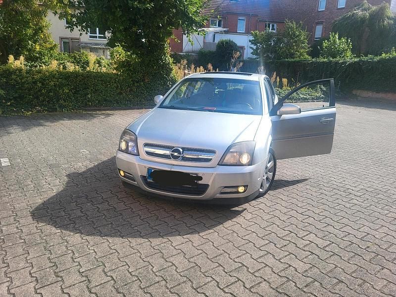 Silber Gebraucht 2005 Opel Signum Kleinwagen | 2.999 € - Bild 1/4