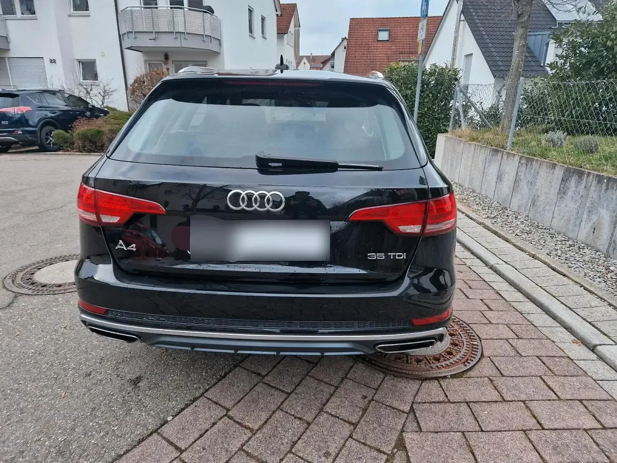Gebraucht Audi A4 S-Line 150 PS (110 kW) 2019 Schwarz Kombi