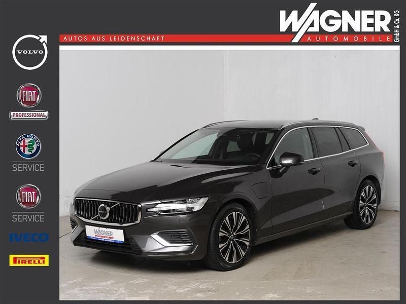 Grau Gebraucht 2023 Volvo V60 CC Plus Kombi | 39.450 € (Fairer Preis) - Bild 1/4