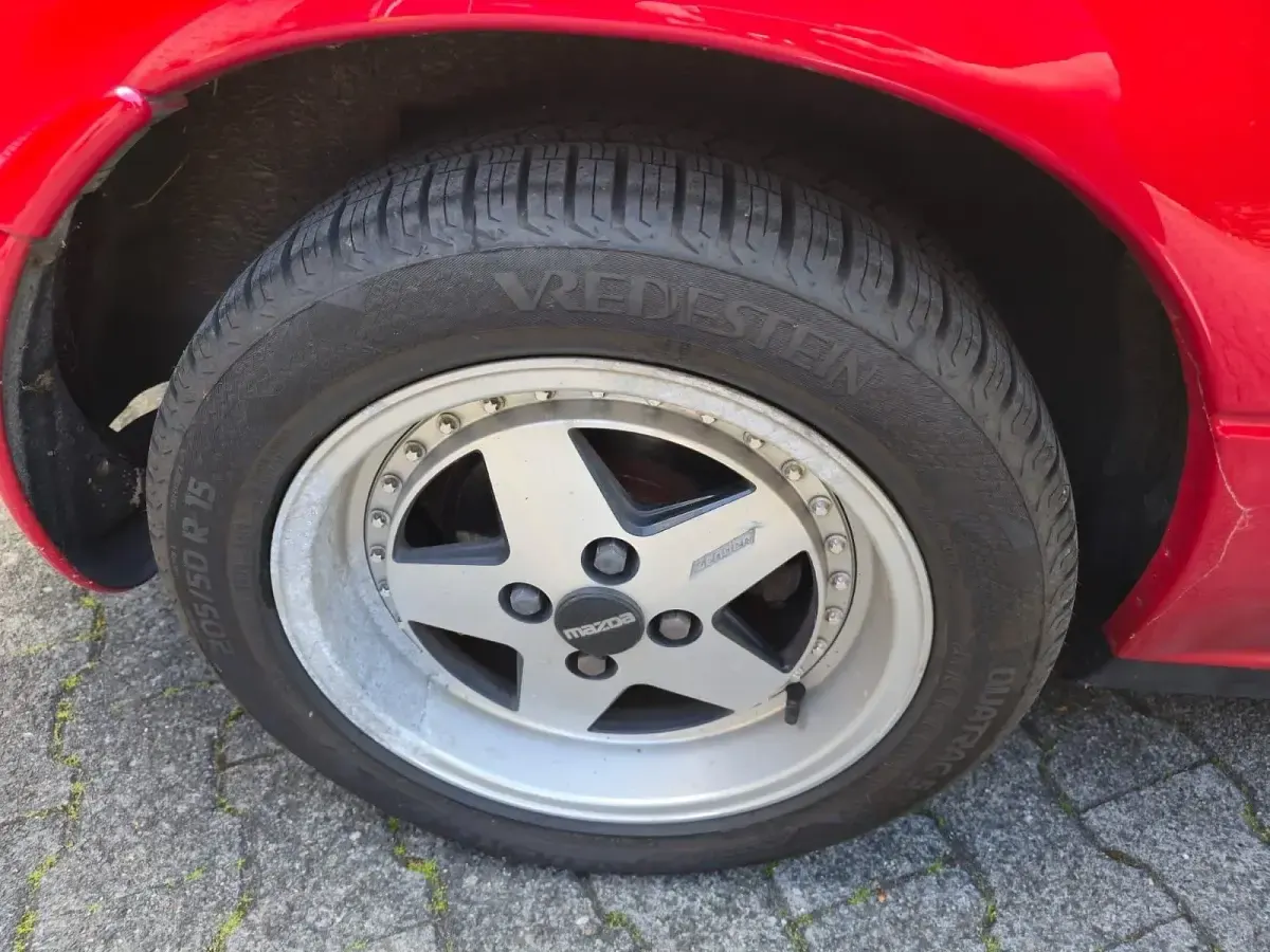 Gebraucht Mazda MX5 115 PS (84 kW) 1990 Rot Cabrio