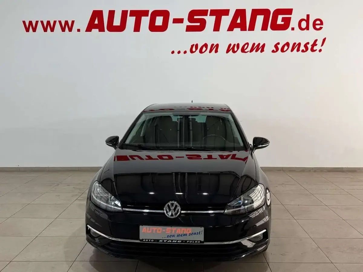 Gebraucht VW Golf VII 125 PS (91 kW) 2018 Schwarz Limousine