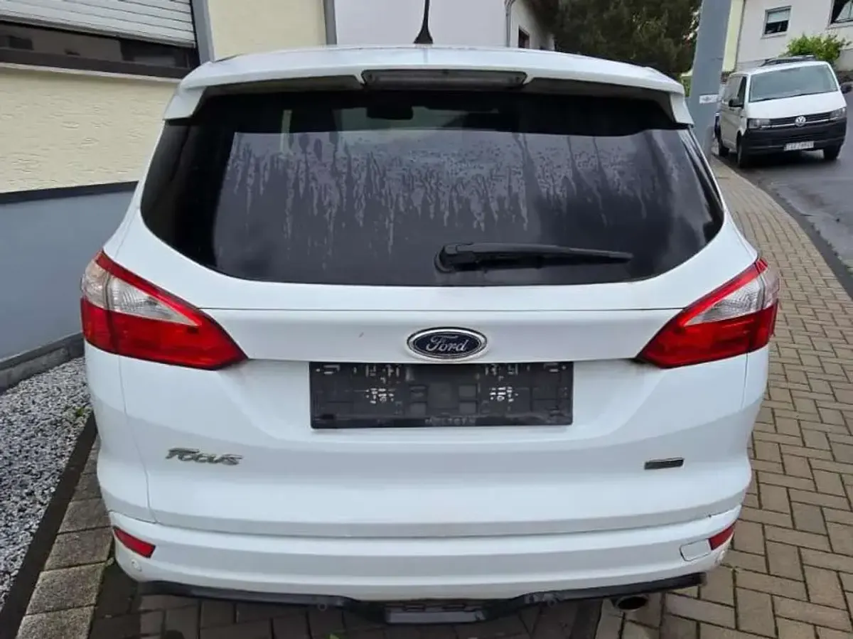 Gebraucht Ford Focus S 150 PS (110 kW) 2013 Weiß Kombi