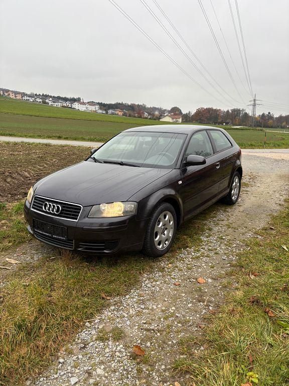Grau Gebraucht 2004 Audi A3 Attraction Coupé | 2.400 € (Fairer Preis) - Bild 1/4