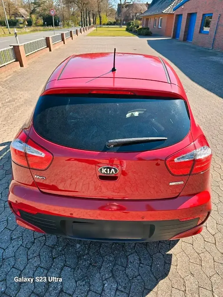 Gebraucht Kia Rio 84 PS (61 kW) 2016 Rot Kleinwagen