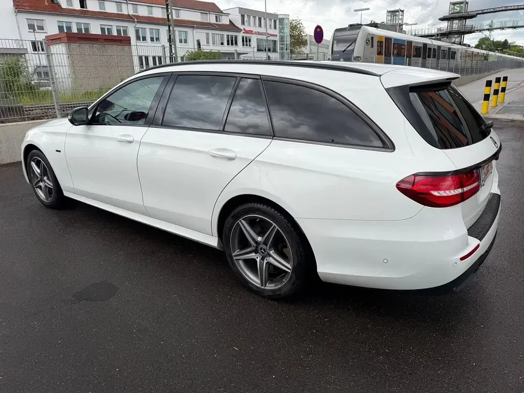 Gebraucht Mercedes E300 AMG line 194 PS (142 kW) 2019 Weiß Limousine