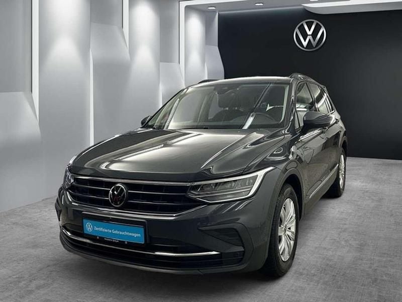 Delfingrau metallic Gebraucht 2023 VW Tiguan Business SUV | 27.180 € (Superpreis) - Bild 1/3
