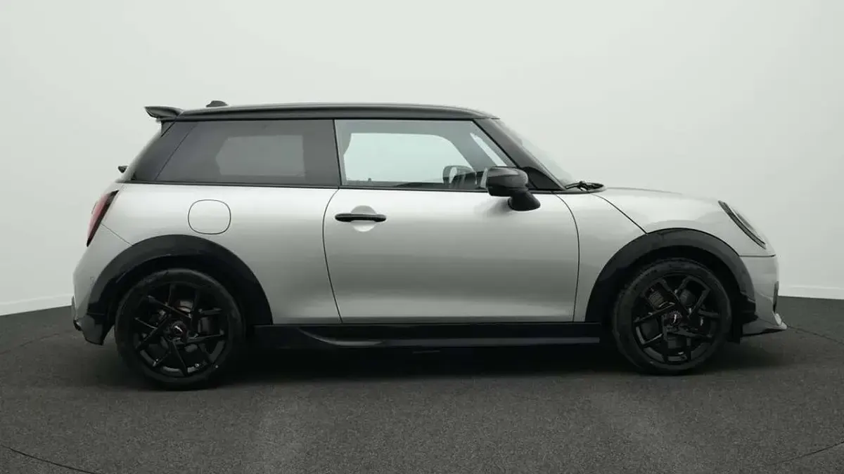 Usata Mini John Cooper Works 156 CV (114 kW) 2024 Grigio Utilitaria