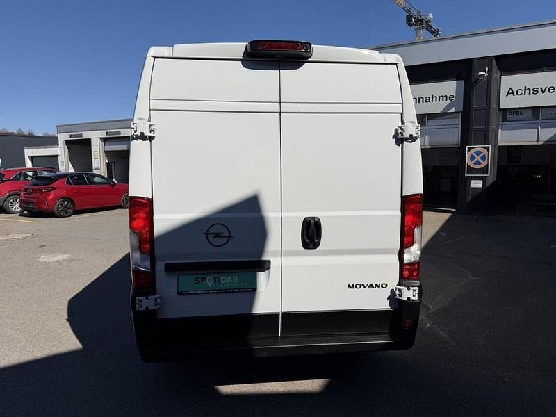 Gebraucht Opel Movano 140 PS (102 kW) 2024 Casablancaweiss (weiß) Van