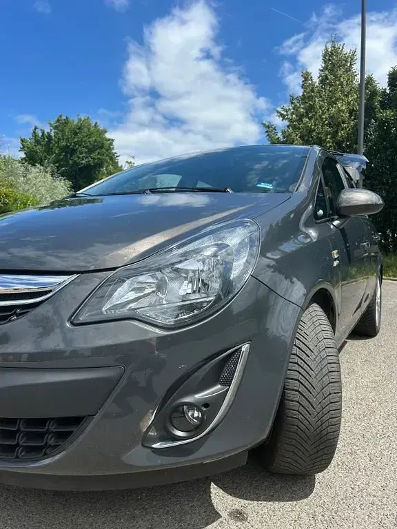 Gebraucht Opel Corsa Active 101 PS (74 kW) 2013 Grau Kleinwagen