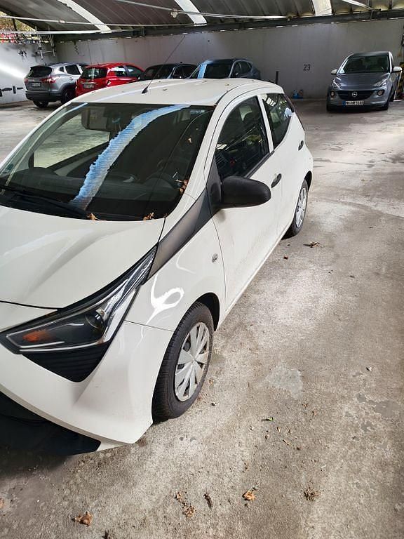 Gebraucht Toyota Aygo 72 PS (52 kW) 2019 Weiß Kleinwagen