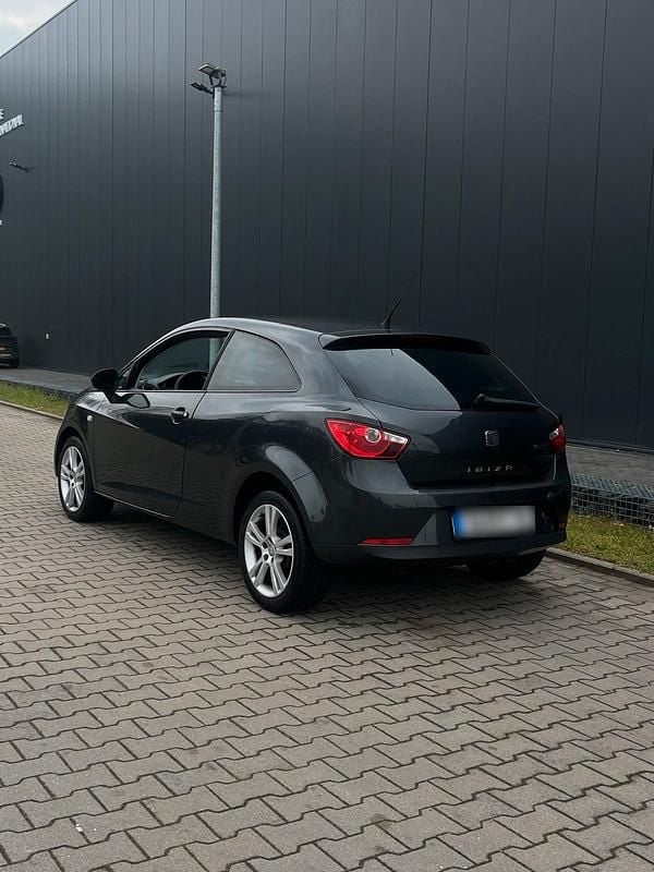 Gebraucht Seat Ibiza 90 PS (66 kW) 2011 Grau Coupé