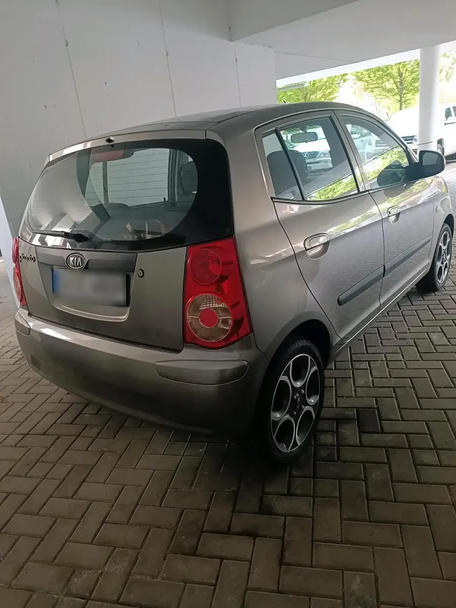 Gebraucht Kia Picanto Vision 65 PS (47 kW) 2009 Grau Kleinwagen