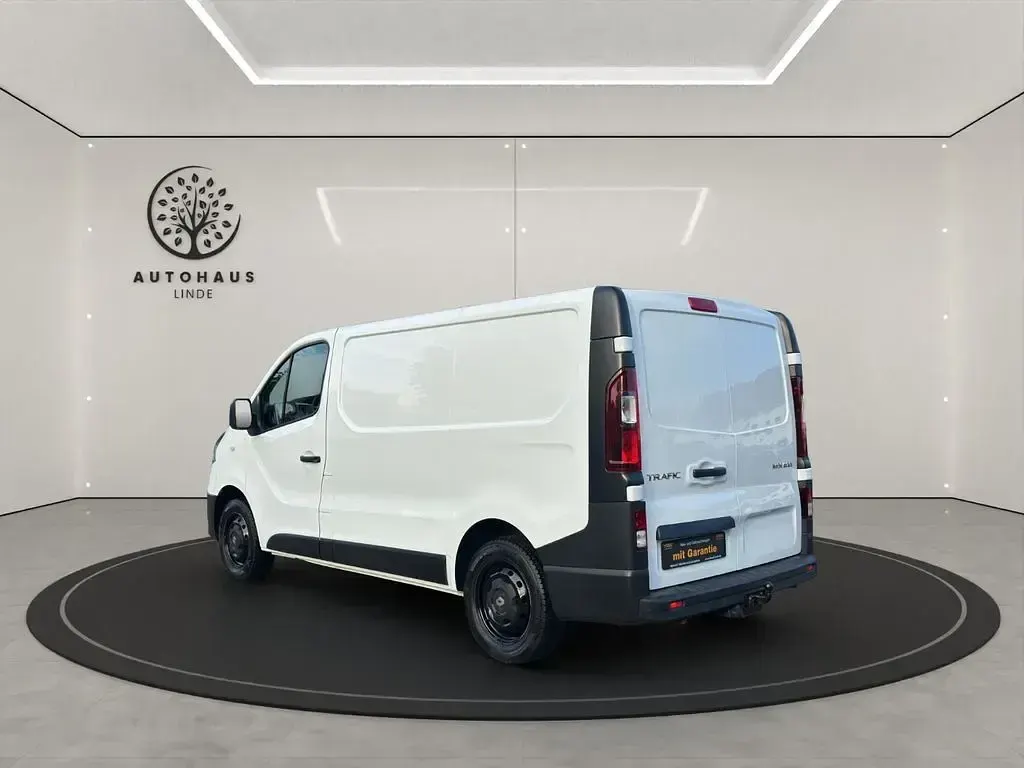 Gebraucht Renault Trafic Komfort 120 PS (88 kW) 2019 Weiß Van / Kleinbus