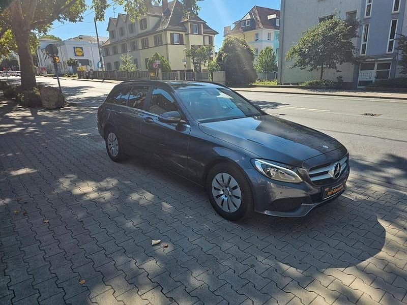 Gebraucht Mercedes C220 170 PS (125 kW) 2015 Grau Kombi