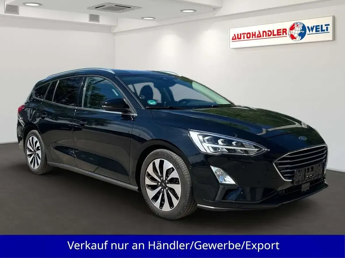 Gebraucht Ford Focus 125 PS (91 kW) 2018 Schwarz Kombi