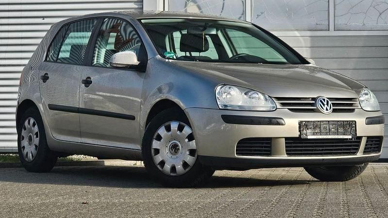 Beige Gebraucht 2004 VW Golf V Trendline Limousine | 2.980 € (Fairer Preis) - Bild 1/4