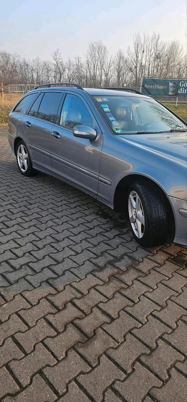 Grau Gebraucht 2005 Mercedes C180 Kombi | 3.400 € (Etwas zu teuer) - Bild 1/4