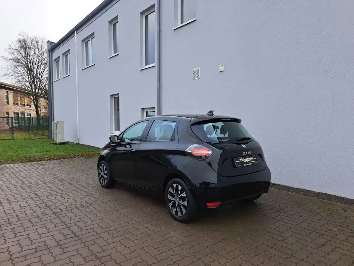 Usata Renault Zoe Evolution 88 kW (120 CV) 2023 Nero Utilitaria