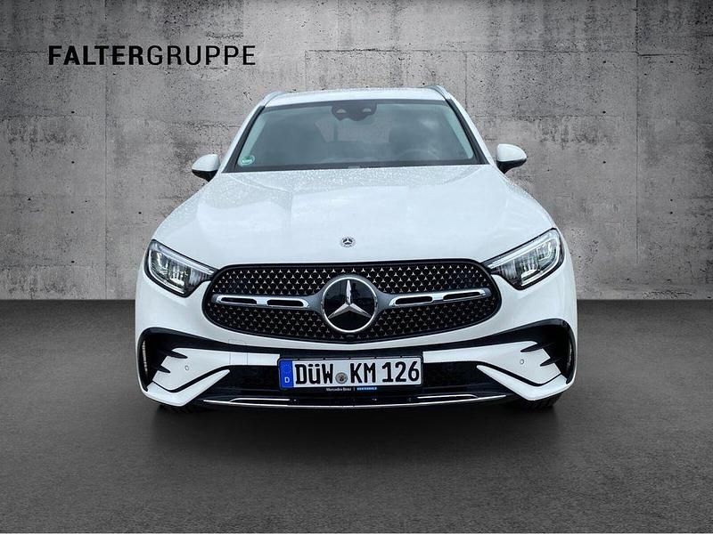 Gebraucht Mercedes GLC220 AMG 197 PS (144 kW) 2024 Polarweiß SUV