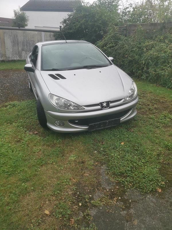 Silber Gebraucht 2005 Peugeot 206 CC Cabrio | 1.350 € (Fairer Preis) - Bild 1/4