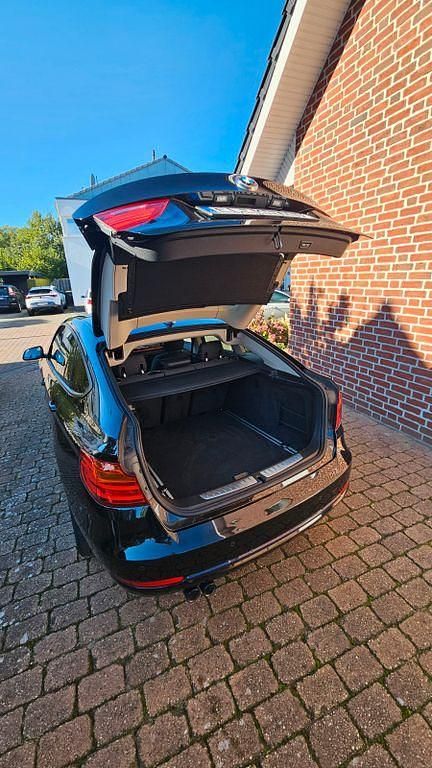 Gebraucht BMW 320 Gran Turismo Sport Line 190 PS (139 kW) 2015 Schwarz Limousine