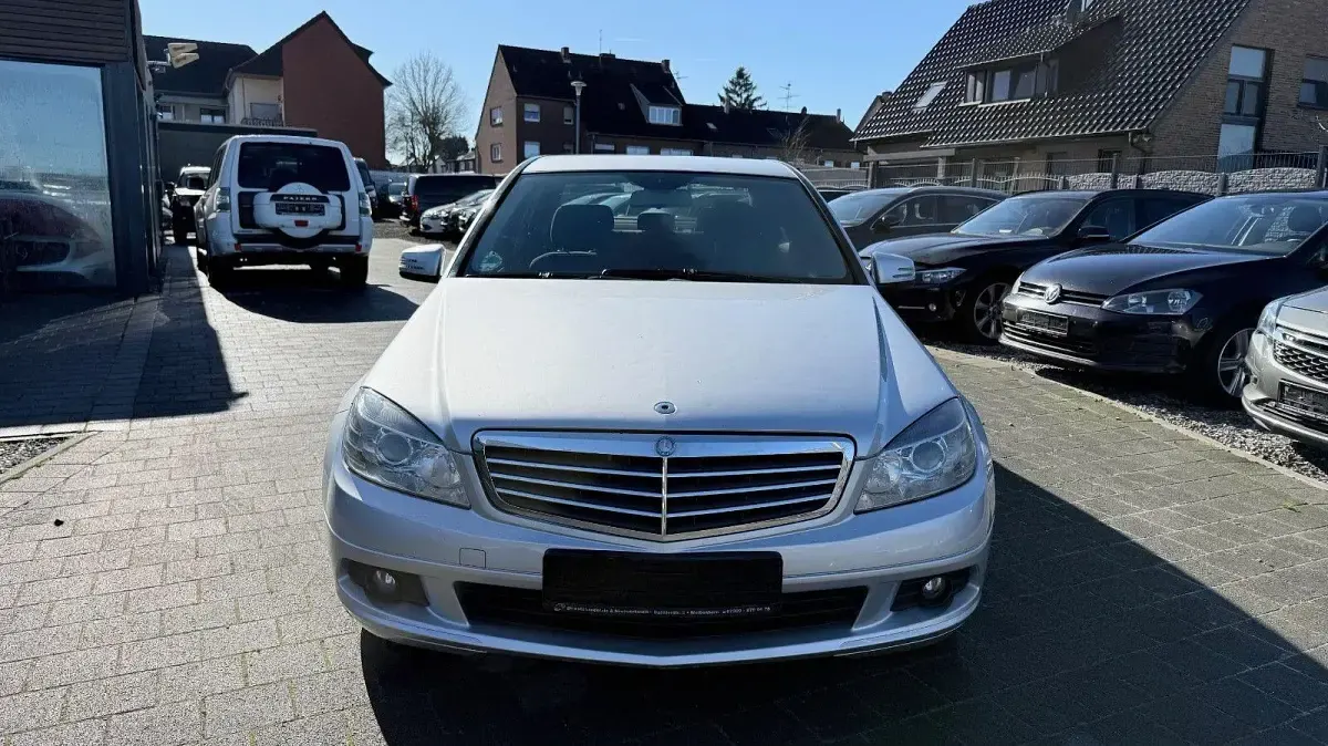 Gebraucht Mercedes C200 136 PS (100 kW) 2010 Other Limousine