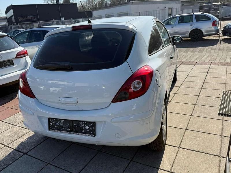 Gebraucht Opel Corsa Selection 80 PS (58 kW) 2009 Casabl/arctic/eisweiss/kaolin Kleinwagen