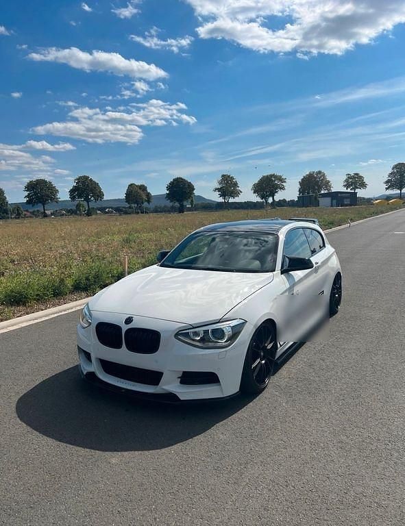 Gebraucht BMW M135 Performance 320 PS (235 kW) 2012 Weiß Kleinwagen