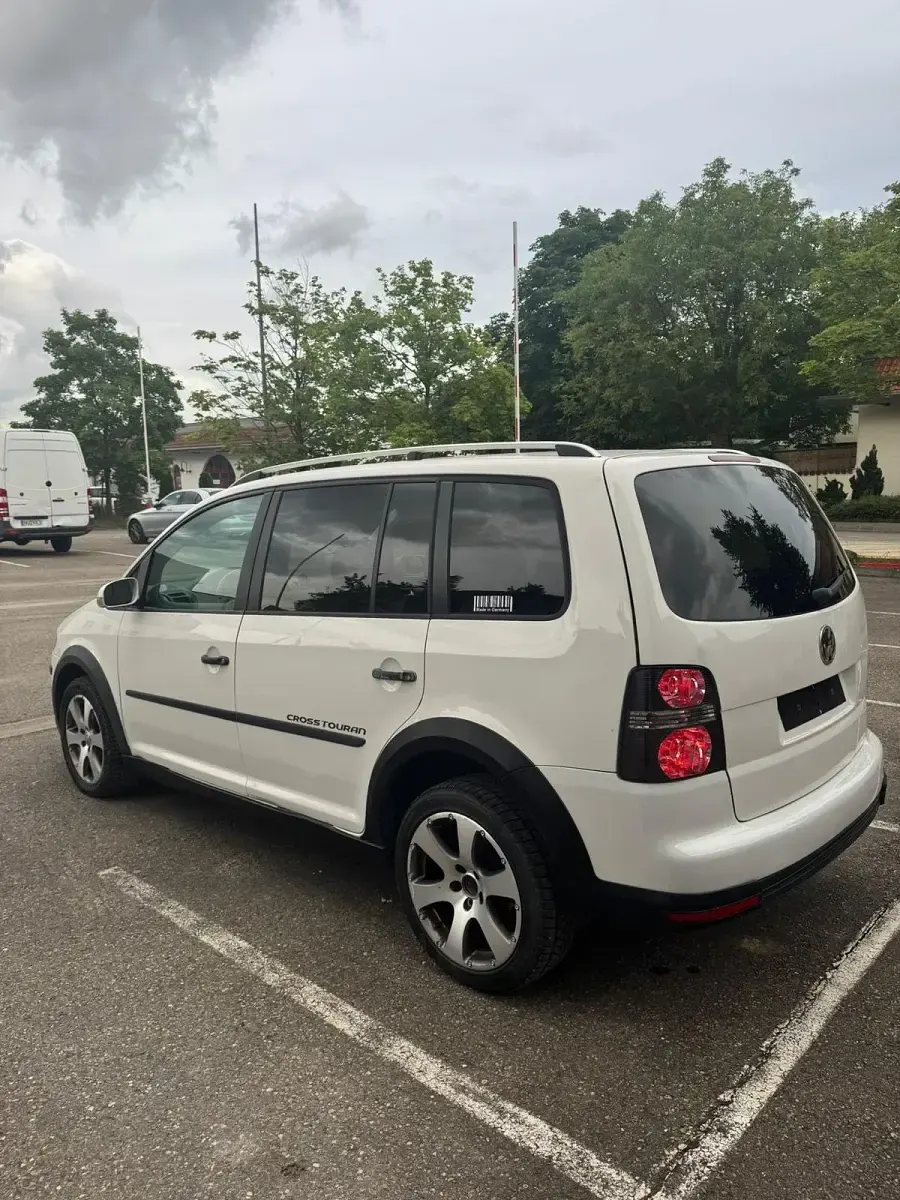 Gebraucht VW Touran Cross 140 PS (102 kW) 2007 Weiß Van / Kleinbus