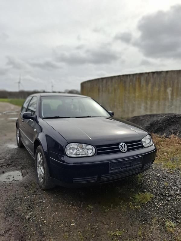 Gebraucht VW Golf IV 105 PS (77 kW) 2001 Schwarz Kleinwagen