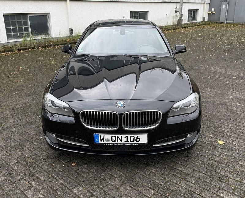 Gebraucht BMW 525 218 PS (160 kW) 2012 Schwarz Kombi