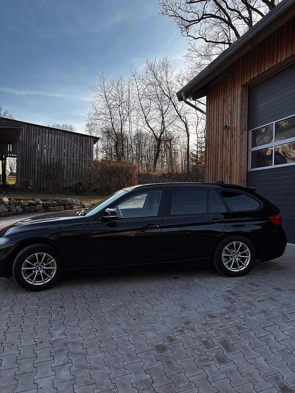 Gebraucht BMW 320 190 PS (139 kW) 2017 Schwarz Kombi