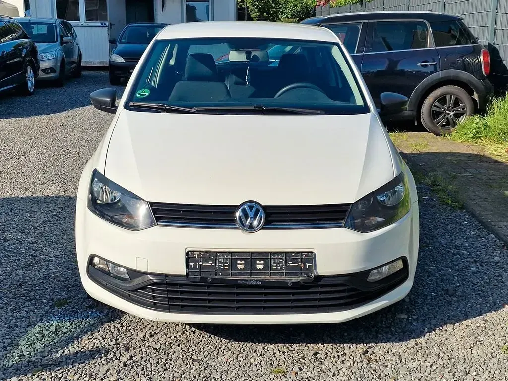 Używany VW Polo Trendline 75 KM (55 kW) 2016 Biały Hatchback