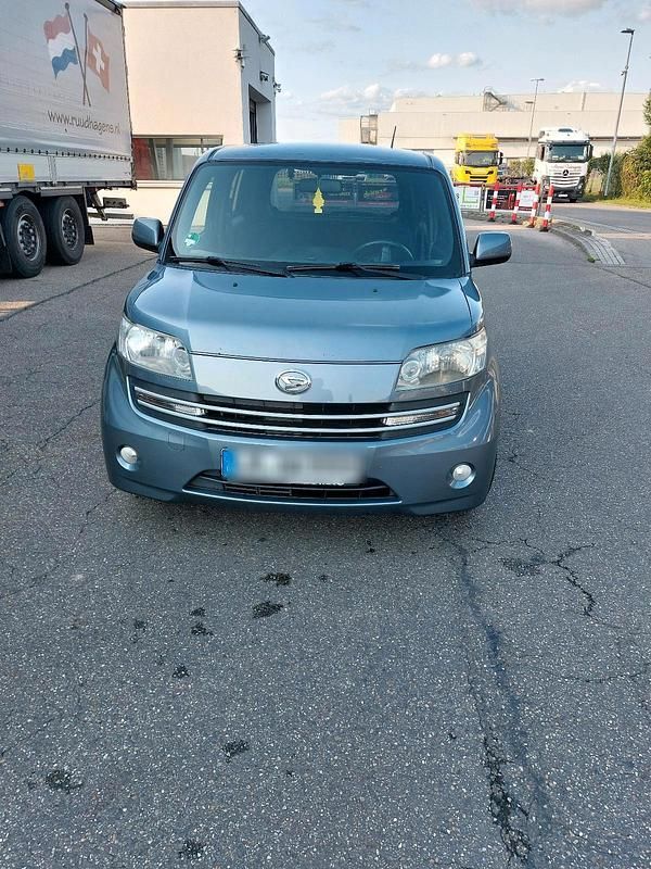 Grau Gebraucht 2007 Daihatsu Materia Van / Kleinbus | 2.500 € (Fairer Preis) - Bild 1/4