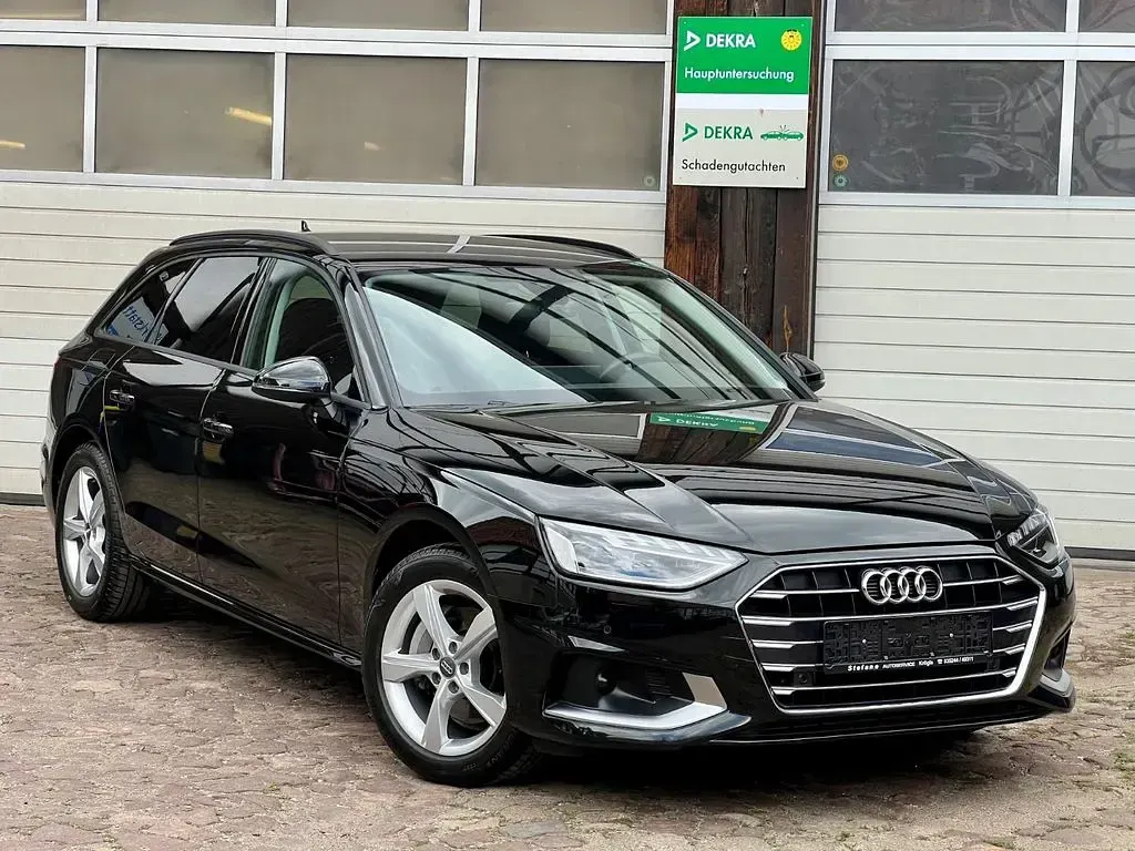 Gebraucht Audi A4 Advanced 190 PS (139 kW) 2020 Brillantschwarz Kombi
