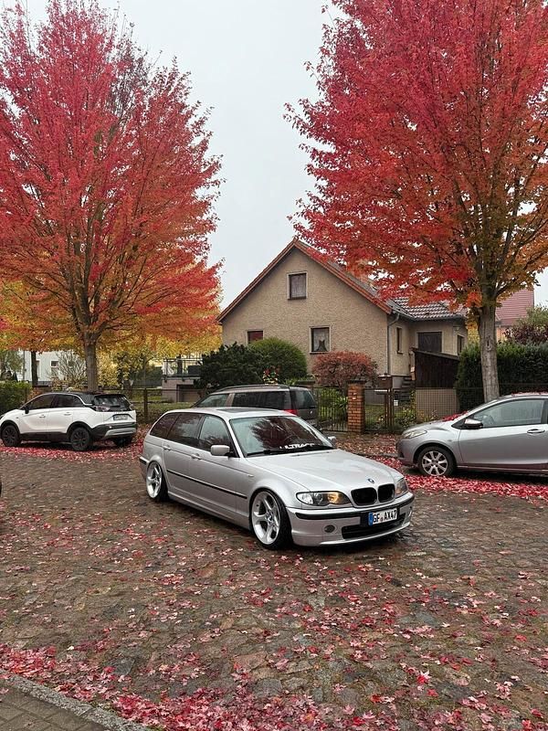 Silber Gebraucht 2003 BMW 320 M Sport Kombi | 2.000 € (Superpreis) - Bild 1/4