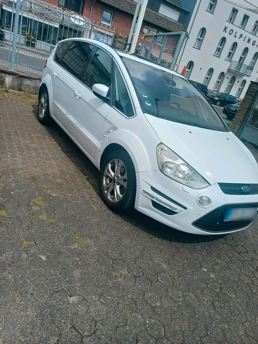 Gebraucht Ford S-MAX Titanium 200 PS (147 kW) 2012 Weiß Van / Kleinbus