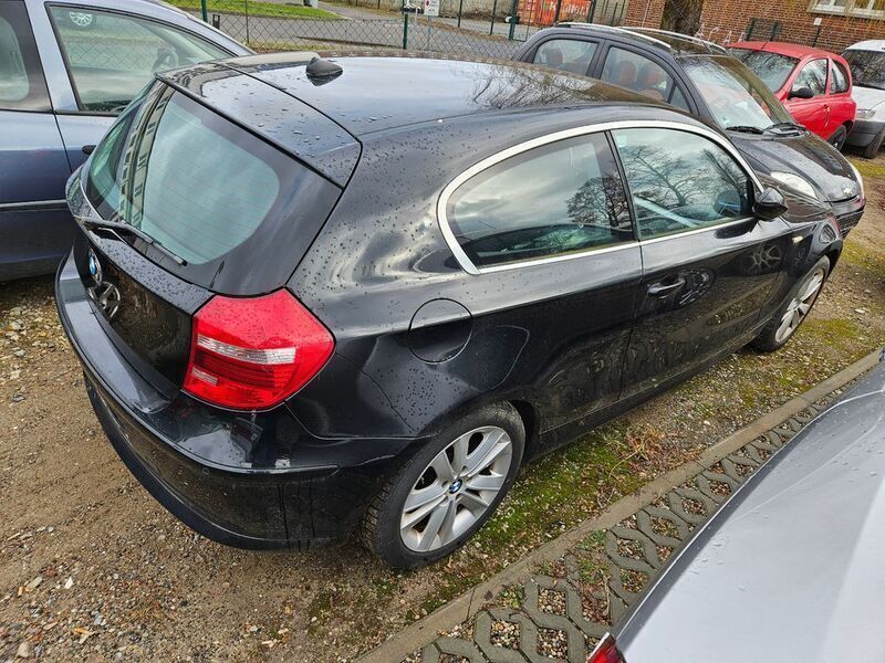 Gebraucht BMW 118 Advantage 143 PS (105 kW) 2008 Schwarz Kleinwagen