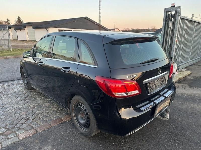 Gebraucht Mercedes B200 156 PS (114 kW) 2017 Schwarz Van / Kleinbus